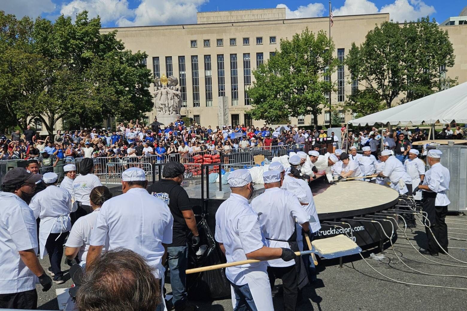 World record pupusa cooked up at Fiesta DC – WTOP News