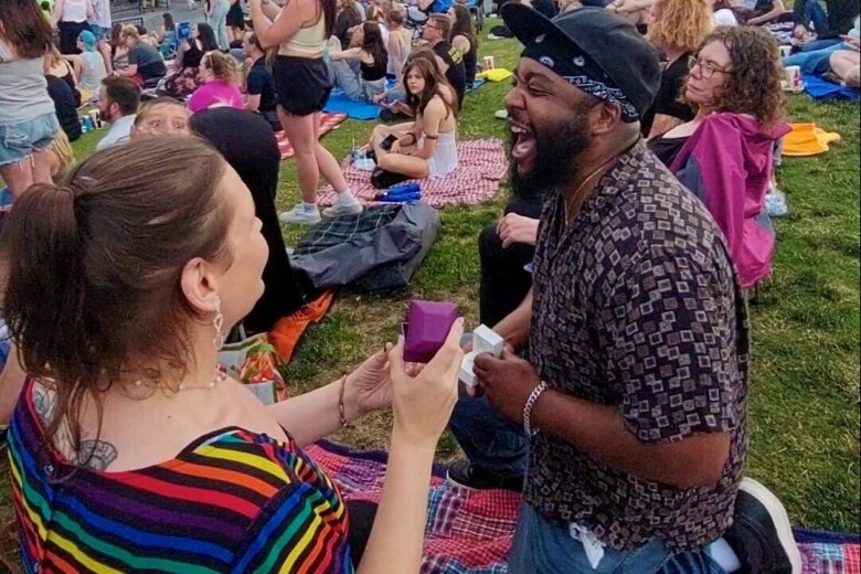 Shocked couple pops the question simultaneously at Merriweather Post Pavilion – WTOP News