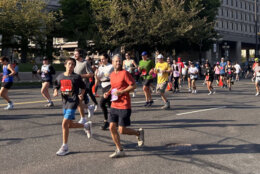 People running in Army Ten-Miler