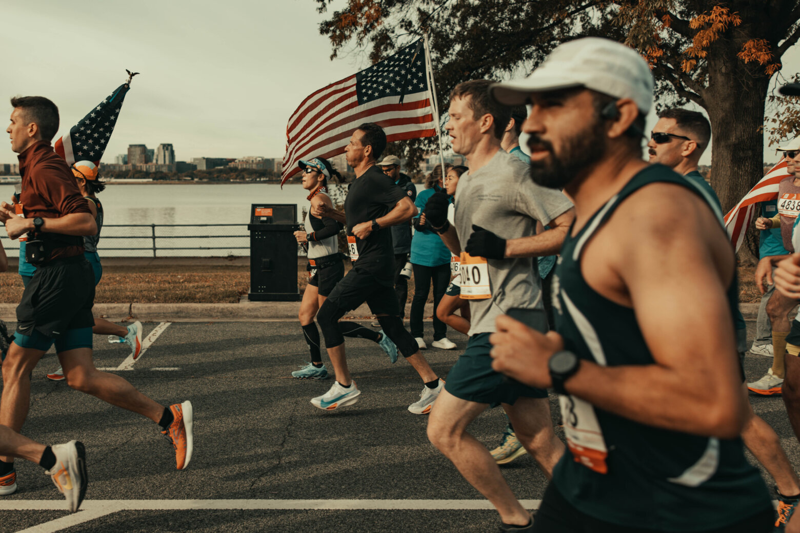 Runners participating in the 49th Marine Corps Marathon