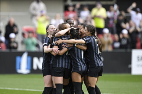 Rookies Stainbrook, Morris score as Washington Spirit beats Chicago 2-0