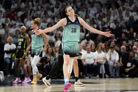 Ionescu’s 3-pointer with 1 second left gives Liberty 80-77 win over Lynx and 2-1 lead in WNBA Finals