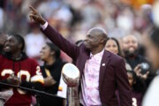 Darrell Green gets his No. 28 retired by Washington more than two decades since his final season