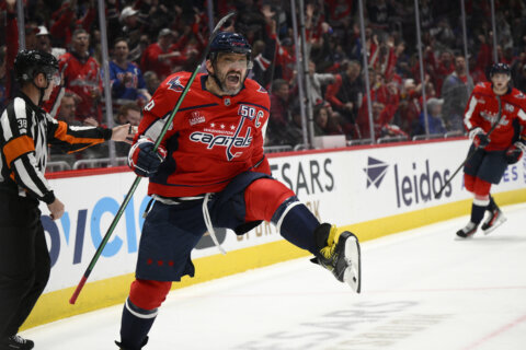 Alex Ovechkin scores twice as the Capitals beat the Rangers 5-3