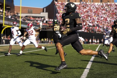 Vanderbilt leads No. 1 Alabama 23-14 at halftime