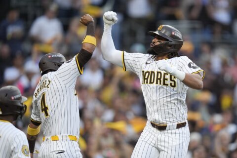 Fernando Tatis Jr. returns to the playoffs with a towering 2-run homer for the Padres in 4-0 win