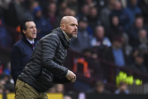 Ten Hag future up in the air after Man United draws at Villa. Tottenham collapses in 3-2 loss