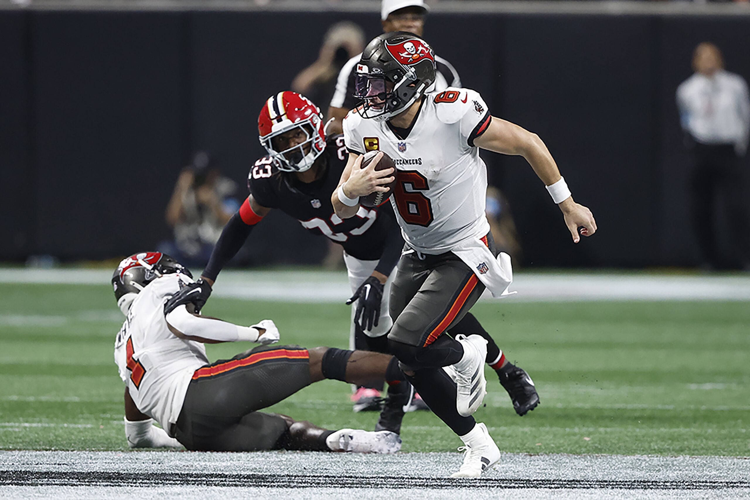 NFL’s Buccaneers relocating ahead of hurricane to practice for Sunday’s game at New Orleans - WTOP News