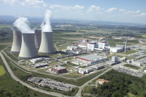 Czech power company CEZ signs deal with Britain’s Rolls-Royce SMR to build modular nuclear reactors