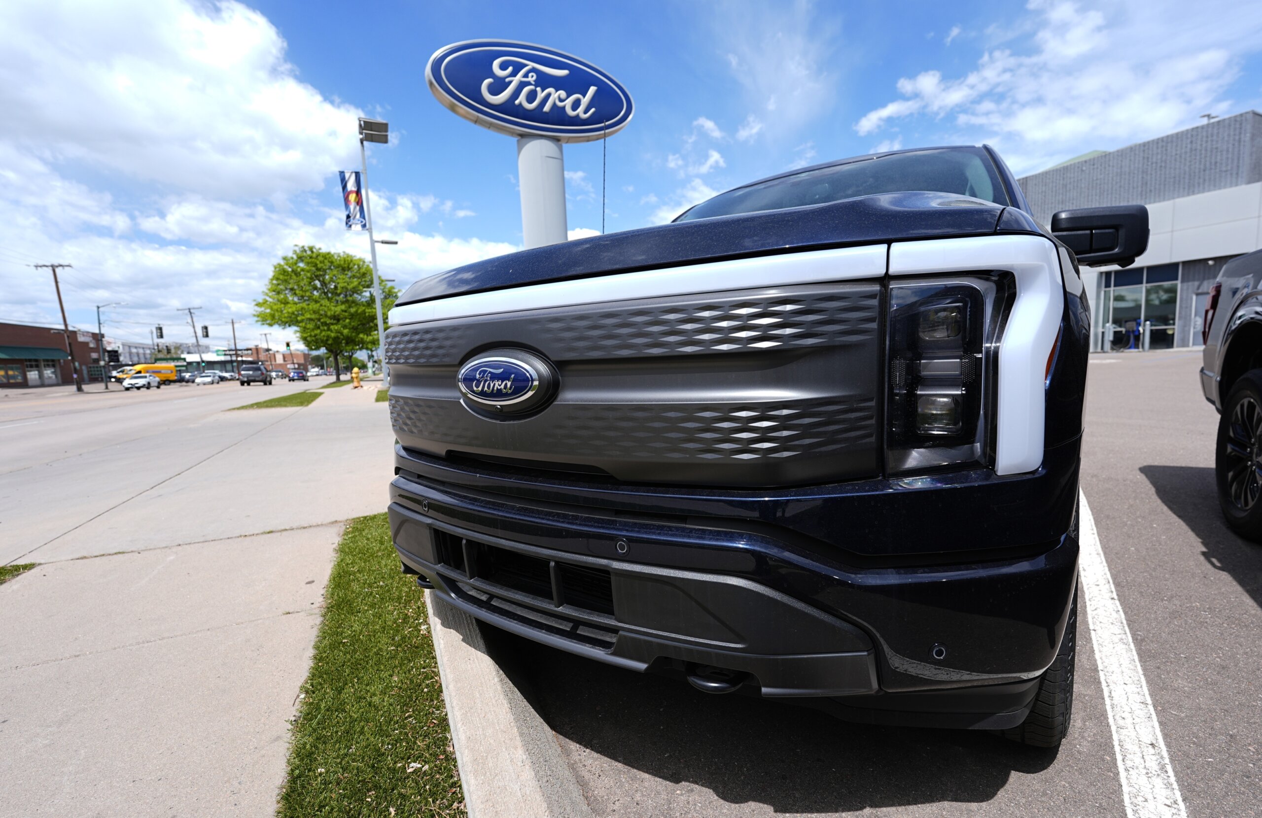 Ford Faces Profit Dip Amid High Warranty Costs and EV Strategy Shift