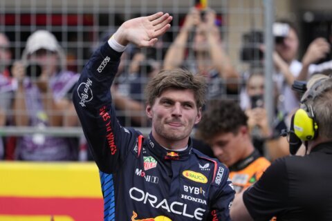 Verstappen wins US Grand Prix sprint race to earn 1st win over any kind since June and stretch lead