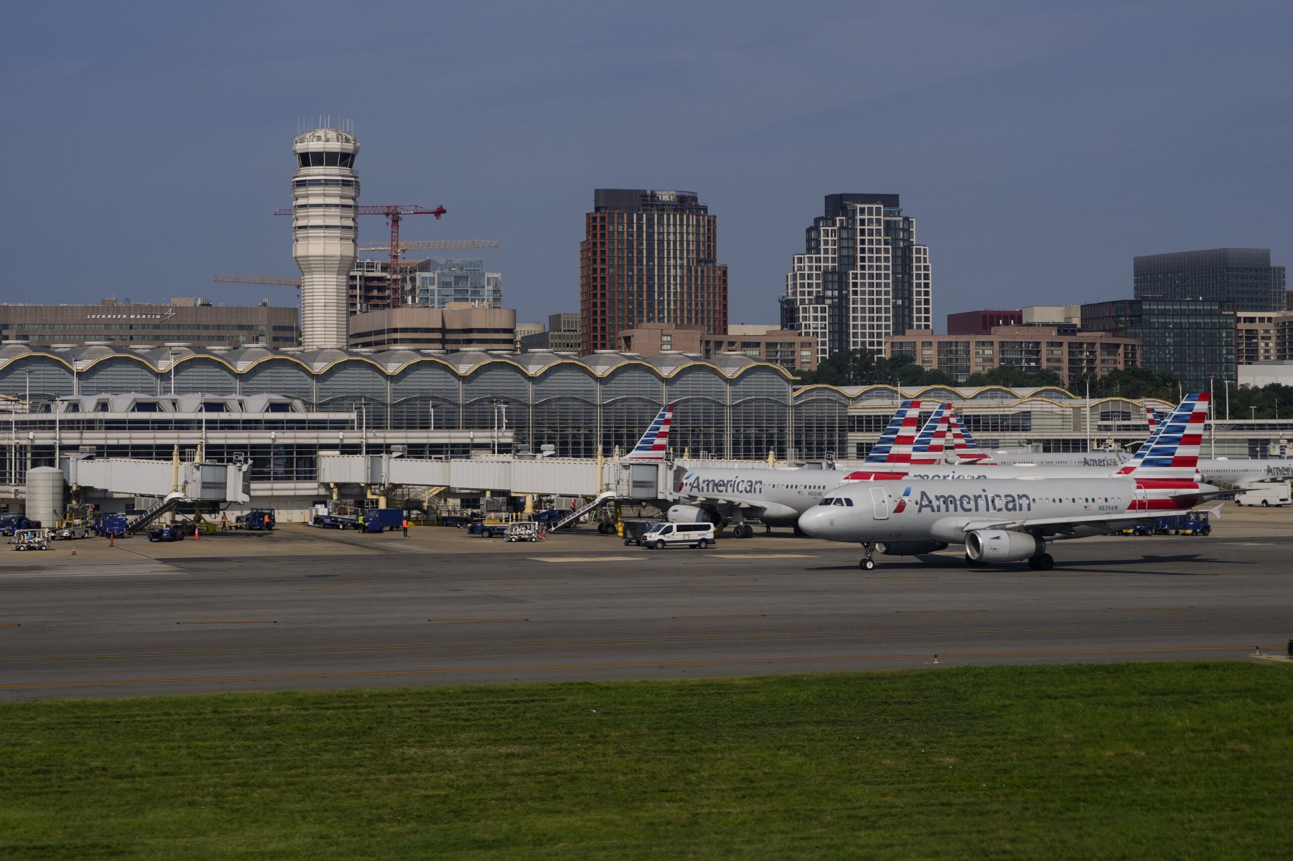 5 major airlines will share new long-haul flights to Reagan National Airport near Washington