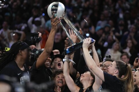 New York Liberty win first WNBA championship, beating Minnesota 67-62 in OT