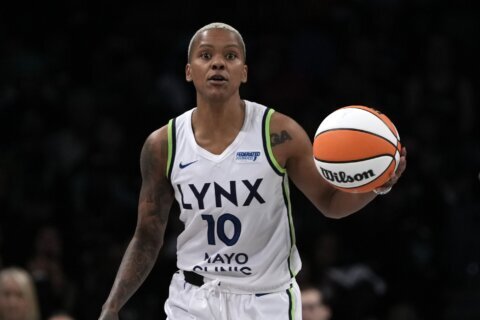 Minnesota Lynx win wild Game 1 of the WNBA Finals