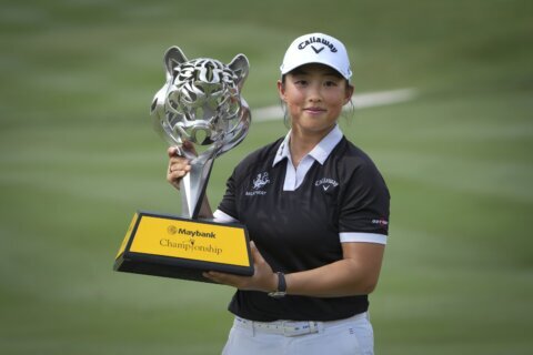 Yin Ruoning shoots 65 to win in Malaysia. She holds off Jeeno Thitikul, who finishes runner-up again