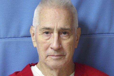 Mississippi asks court to set execution for man on death row since 1976