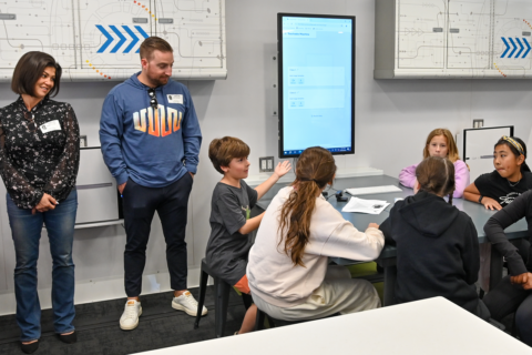 Mobile lab at Loudoun Co. middle school inspires students to pursue STEM careers