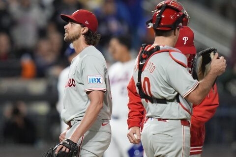 Phillies one loss from elimination after 7-2 NL Division Series loss to Mets