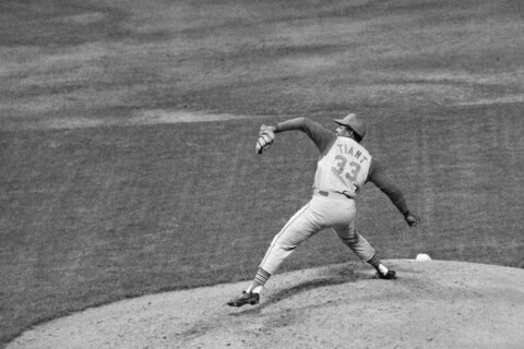 Luis Tiant, the charismatic Cuban who pitched the Red Sox to the brink of a championship, dies at 83