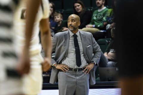 USF men’s basketball coach Amir Abdur-Rahim dies at 43