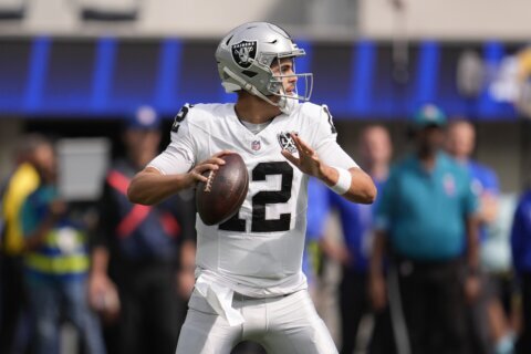 Raiders QB Aidan O’Connell expected to be out 4 to 6 weeks with a broken thumb, AP source says