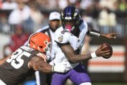 Winston throws 3 TD passes as Browns stun Jackson, Ravens 29-24 to end 5-game losing streak