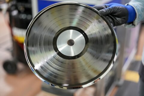 Vinyl thrives at United Record Pressing as the nation's oldest record maker plays a familiar tune