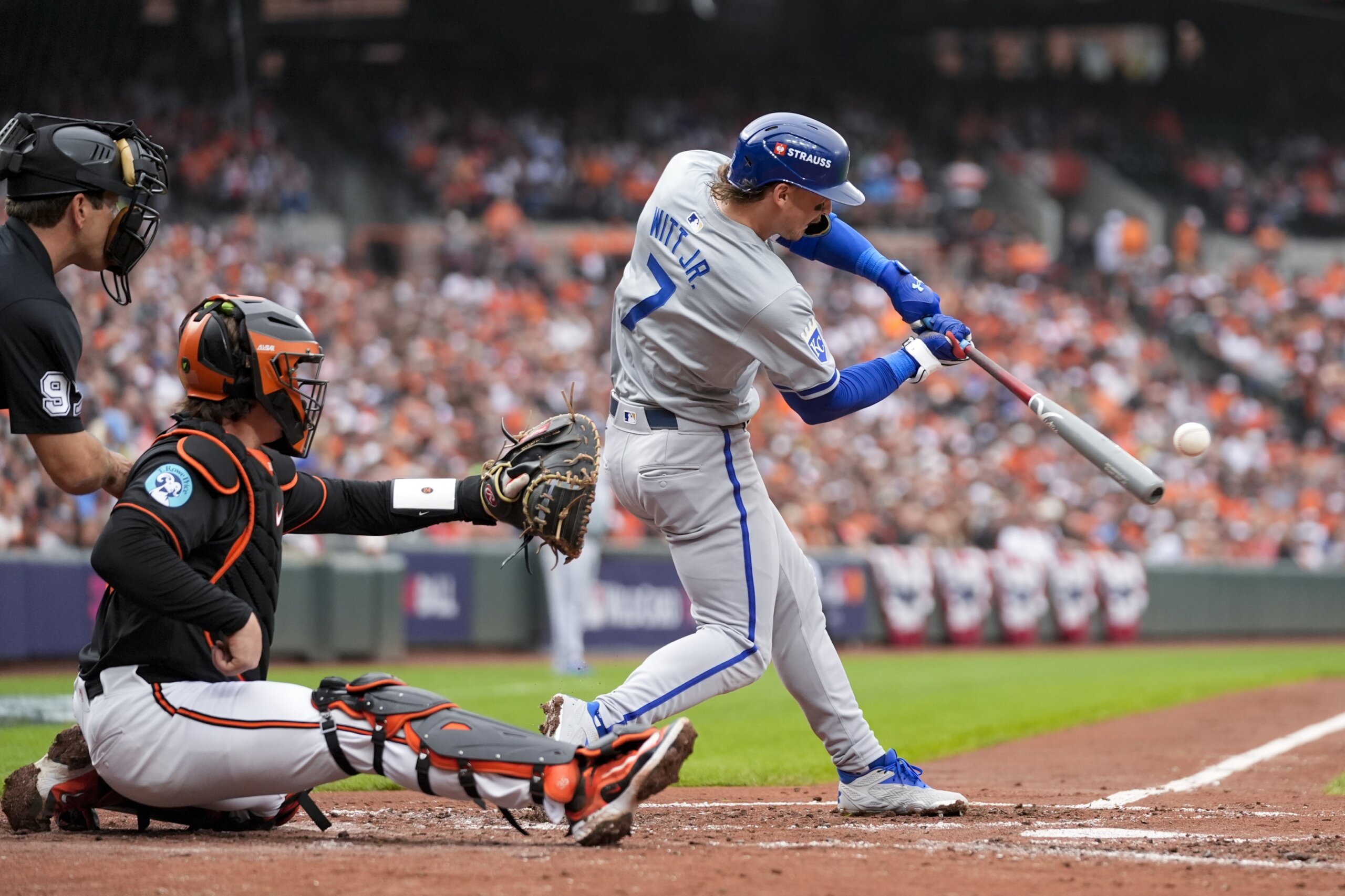 Witt Delivers Another Clutch Hit as Royals Sweep Orioles to Advance to ALDS