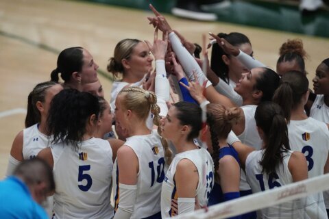 San Jose State takes volleyball court, loses 1st game of season in wake of several cancellations