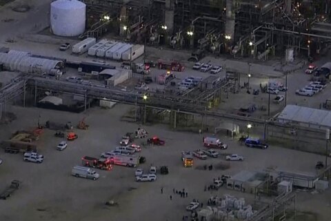 The 2 people killed after a leak at a Texas oil refinery worked for a maintenance subcontractor