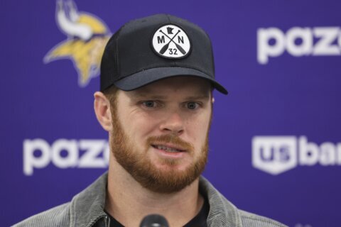 Darnold, O’Connell not blaming missed face mask call as reason why Vikings lost to Rams