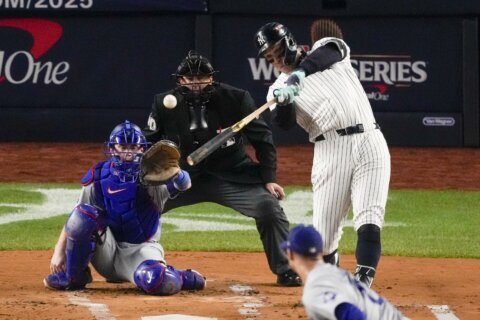 Aaron Judge breaks out of slump with 1st World Series home run for Yankees