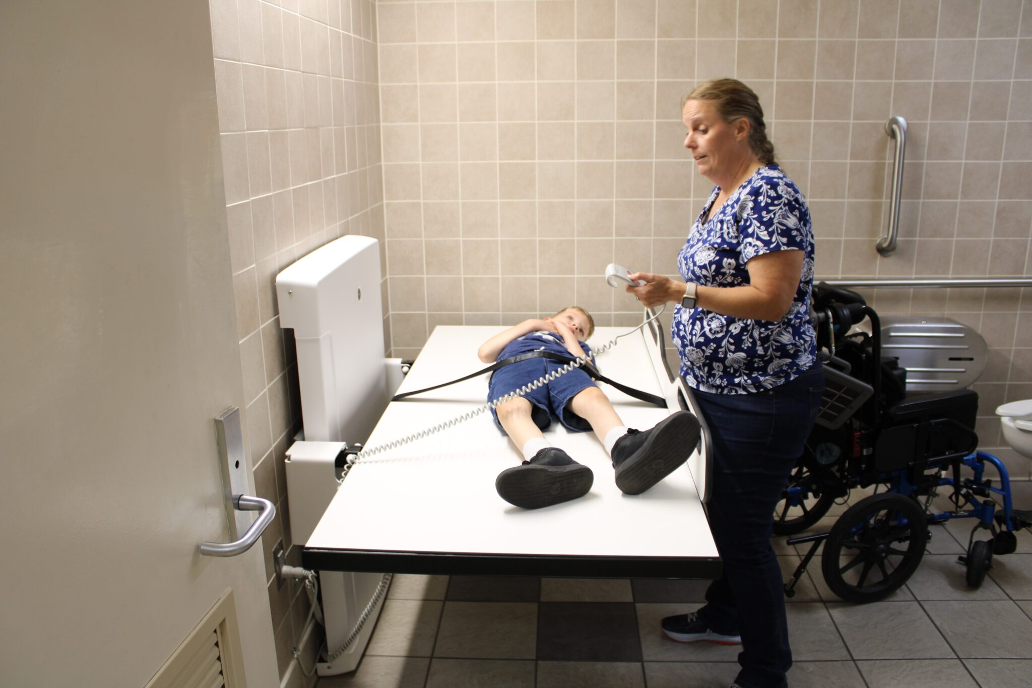 More local restrooms adding adult-size changing tables to help people with disabilities – WTOP News