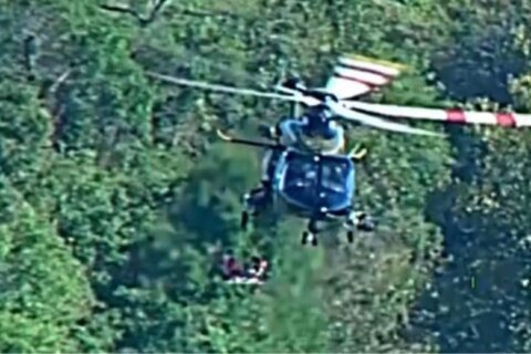 Maryland State Police stage stunning rescue of 4 stranded kayakers in Montgomery Co.