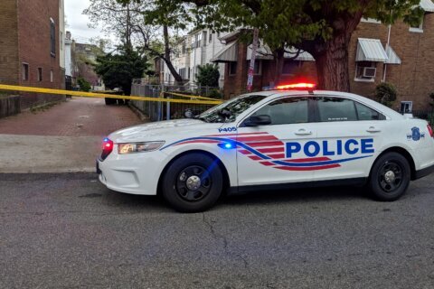 2 dead, including suspect, in Tenleytown shootings