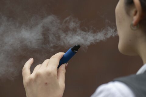 Legislatura de Virginia aprueba regulaciones para tiendas de vapeo