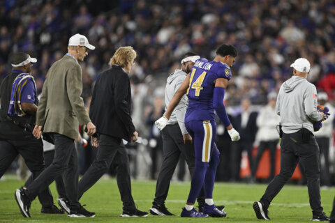 Ravens safety Kyle Hamilton injures right ankle vs. Bengals