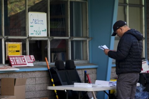 Boeing machinists hold contract vote that could end their 7-week strike