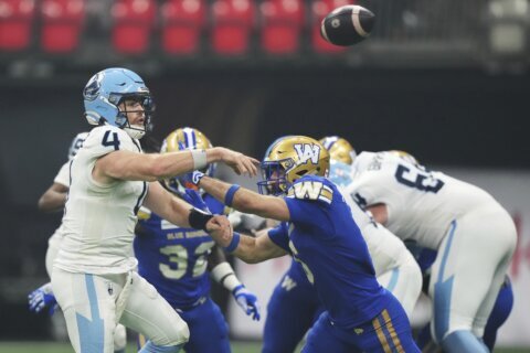 Backup QB Arbuckle leads Toronto past Winnipeg 41-24 for the Argonauts’ 19th Grey Cup title