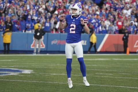 Bass’ 61-yard field goal gives Allen and Bills a thrilling 30-27 win over Tagovailoa and Dolphins