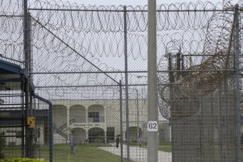 Prisoners plead for air conditioning in lawsuit against Florida corrections department