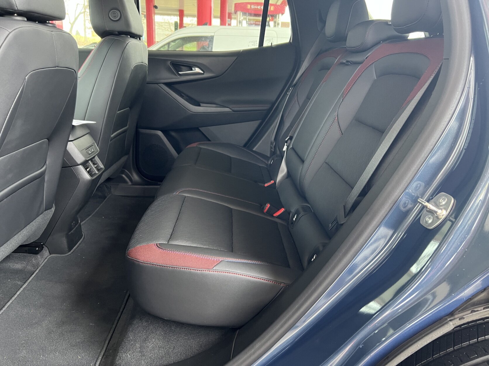 Interior of the 2025 Chevrolet Equinox RS