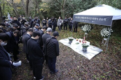 South Korea holds memorial for forced laborers at Sado mines, a day after boycotting Japanese event