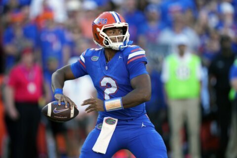 DJ Lagway returns and Florida upsets No. 21 LSU 27-16 for 1st series win since 2018