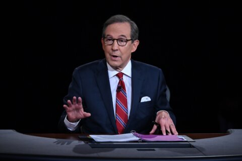 Chris Wallace is leaving CNN. He says he wants to see what the new media environment has to offer