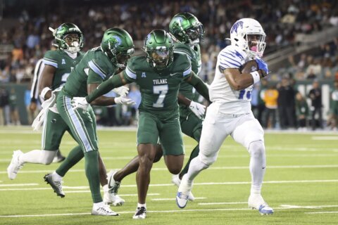 Desrosiers scores 3 TDs as Memphis tops No. 18 Tulane 34-24 to end the Green Wave’s faint CFP hopes