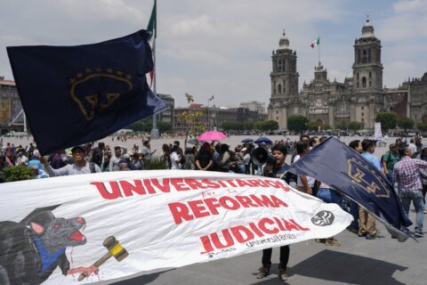 Over 18,000 in Mexico register to run for Supreme Court seats and federal judges in new system