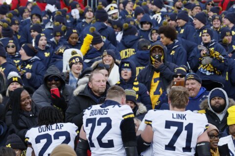 Big Ten fines Michigan and Ohio State $100,000 each for postgame melee