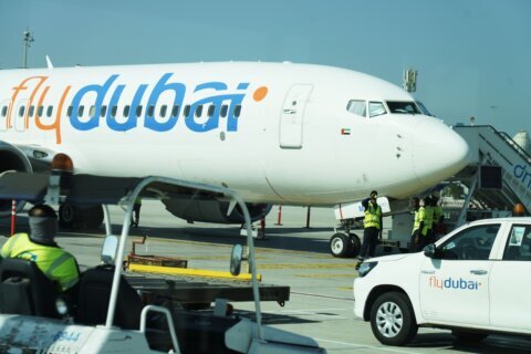 As airlines avoid Israel, UAE’s FlyDubai and Etihad keep up flights for both diplomacy and dollars