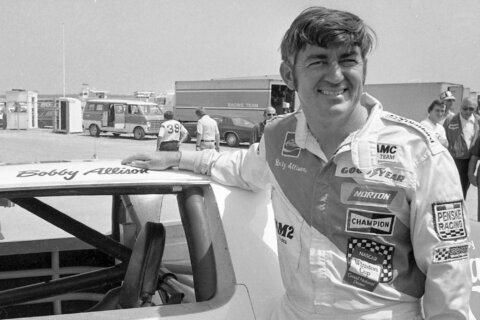 Bobby Allison, NASCAR Hall of Famer and 3-time Daytona 500 winner, dies at 86